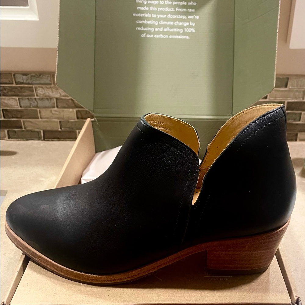Brand New Never Worn Anthropologie women’s black boots. Perfect condition!